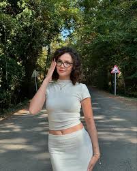 Fenomen Feride Özdinç Kimdir? Yaşıyor Mu, Öldü Mü? Instagram Hesabı Ne? -  Gazete Birlik