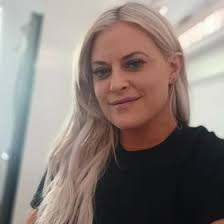 Elissa Hunter (hunterllie)