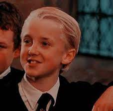 Pin By Chloe Rei On Harry Potter Stuff Draco Malfoy Harry Draco Harry Potter Draco Malfoy