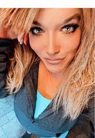 Stacy Gipson's Instagram, Twitter & Facebook