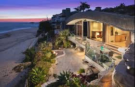 Cas Design Laguna Beach S Legendary Beach Front Rock House Has Entered The Luxury Rental Market F Laguna Beach House Florida Beach House Beach House Rental