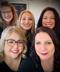 Krystal's Kuts & Kurls