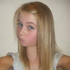 Jodie Hewitson's Instagram, Twitter & Facebook