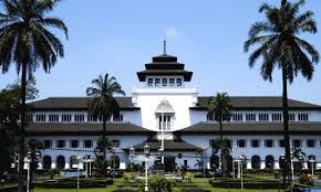 Entdecke rezepte, einrichtungsideen, stilinterpretationen und andere ideen zum ausprobieren. Harga Tiket Masuk Gedung Juang Tambun Wajah Baru Gedung Juang 45 Tambun Jadi Objek Wisata Baru Warga Kabupaten Bekasi Warta Kota Pemerintah Kabupaten Bekasi Berencana Menyambungkan Lorong Bawah Tanah Di