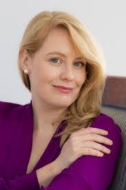 Tracey Morton's Instagram, Twitter & Facebook