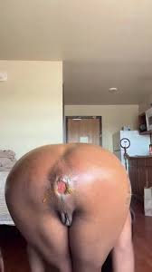 Ebony girl Twerking with anal prolapse - ThisVid.com