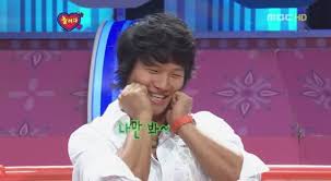 One of the questions was whether kim jong kook would get married within the next three years, and since the question was about him, the staff gave kim jong kook the option to choose which side of. Pin On Kim Jongk è€å©† å¥³å‹åœ¨åœ‹å¤–