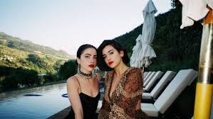 Agosto de 1995, em londres. Blitz As Ferias De Dua Lipa Em Portugal Veja As Fotos Da Cantora No Porto E No Douro