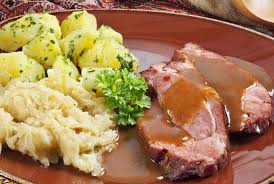 Kassler Im Schnellkochtopf Kassler Zart Und Saftig Mit Defitger Dunkler Sosse Kassler Rezept Rezepte Rezepte Kochen