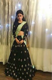 Pin By Priya On Work Lehengas Indian Reception Outfit Indian Wedding Outfits Indian Attire