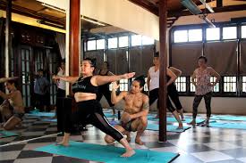 bikram yoga hanoi vietnam omdömen