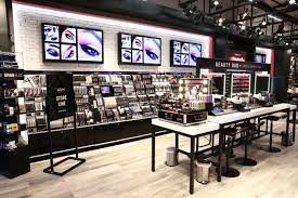 Why Do So Many Beauty Stores Look Exactly the Same? | Store design  interior, Shop interior design, Shop interior
