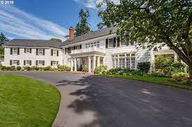 Large Mansion Located In Portland Oregon Mansions House Styles Property