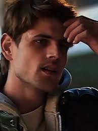 Alberto: El Chico Malo que Todos Aman