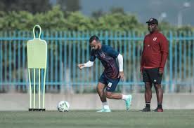 وهو ما جعل خبراء الكرة يتنبؤون بمستقبل واعد لهذا الشاب الذي لا يتجاوز الـ19 عاما. Ù…ÙˆØ³ÙŠÙ…Ø§Ù†ÙŠ Ø£Ø­ØªØ±Ù… Ø§Ù„ØªØ±Ø¬ÙŠ ÙˆÙ…Ø¯Ø±Ø¨Ù‡ Ù„ÙƒÙ†Ù†Ø§ Ø§Ù„Ø£Ù‡Ù„ÙŠ Ù…Ø«Ù„ Ø§Ù„Ø¬Ù†ÙˆØ¯ Ø£Ù…Ø§Ù… Ø¬Ù…Ø§Ù‡ÙŠØ±Ù†Ø§ ØµØ­Ø§ÙØ© Ø§Ù„Ø¬Ø¯ÙŠØ¯ Ø±ÙŠØ§Ø¶Ø©