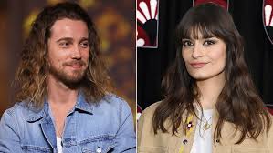 24 translations, 62 thanks received, 12 translation requests fulfilled for 10 members, 1 transcription request fulfilled, left 4 comments Julien Dore En Duo Avec Clara Luciani Sur Son Nouvel Album Aimee Cherie Fm