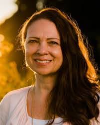 Heather Mcroberts's Instagram, Twitter & Facebook