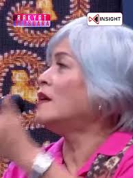 Politisi PDIP Adian Napitupulu terlibat debat panas dengan Politisi PSI,  Irma Hutabarat. Adian Napitupulu nampak geram dan tak terima dukungan  Jokowi ke salah satu paslon disamakan dengan dukungan ...