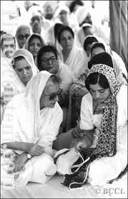 Main tumhara licence lekar rahungi… tumhare paas degree bhi hai. Indira Gandhi News Photo Prime Minister Indira Gandhi