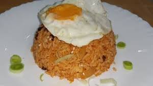 Bila nasi hampir kering, tabur serbuk kimchi. Kimchi Fried Rice ê¹€ì¹˜ë°¥ Nasi Goreng Kimchi Youtube