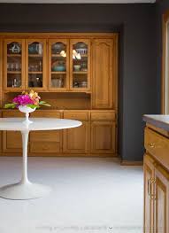 A few years ago, i wrote a post on how to go about choosing paint colors for honey oak trim, but i didn't provide any specific paint colors. Paint Color Kitchen With Oak Cabinets Find Explore Paint Colors