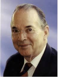 Ira Earle Farrington (1927-2013) was born in Nassau, Bahamas to Ira Willis  Farrington and Pearl Melinda Dean. In 19??, he married Melanie Archer. Dr.  Earle Farrington is the grandson of Clarence Thorpe