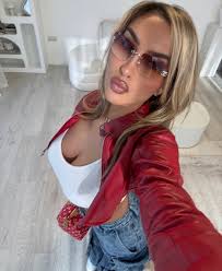 ALINE (@baahgass) • Instagram photos and videos