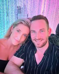 Ian Higgins's Instagram, Twitter & Facebook