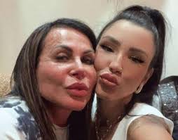 Gretchen nega parentesco com Jenny Miranda, chamada de sua 'ex-filha':  'Tomando providências'