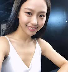 고민시 #스위트홈 #my10favorites 마리끌레르 'my10favorites'의 첫번째 주인공은 배우 고민시 입니다! ìµœê·¼ì— ë¨¸ë¦¬ ìžë¥´ê³  ë¦¬ì¦ˆ ì°ì€ ì—¬ë°°ìš° 1boon