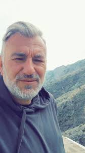 Παιδιά που βοηθούν στις δουλειές του σπιτιού: Μικροί βοηθοί με ανεκτίμητη  αξία