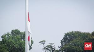 30 september kita peringati sebagai peristiwa kebiadaban partai komunis indonesia, membunuh jenderal abri/tni kita secara biadab. Anies Kibarkan Bendera Setengah Tiang Peringati G30s