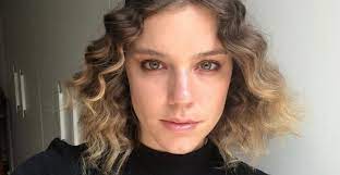 Alice wegmann biography, ethnicity, religion, interesting facts, favorites, family, updates, childhood facts, information and more: Alice Wegmann Recebe Elogios Da Web Ao Posar Sem Maquiagem Perfeita Demais