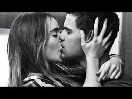 Totodata la noi se actualizeaza in fiecare zi. The Twilight 6 Saga Midnight Sun Trailer Renesmee And Jacob Youtube