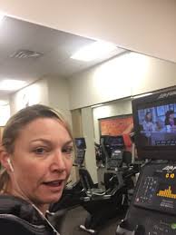 Holly Farrow (@Hollyrunning)