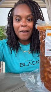 So my sis @catarah been telling me about boiled peanuts for years but I  never had them before. So she sent me a bag!! They pretty good if you can't  tell😂. Who