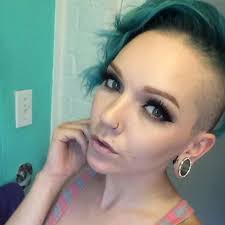 FOTO: Nehorázne sexi aj po rakovine. Aha, čo táto dievčina vymyslela