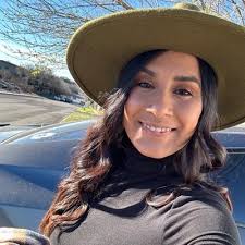 Danielle Cantu 🌻 (@danibear1024)