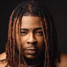 She don't have fb but tell my girl happy bday bihhh 29 looks good