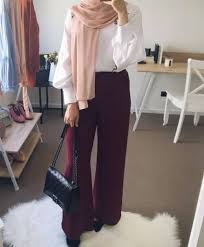 Apalagi, mereka memiliki hak dan kewajiban yang sama dengan karyawan lain. Ini Dia 10 Pakaian Untuk Interview Kerja Berjilbab