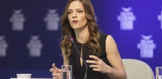 Η πρώην υπουργός εργασίας και ο βουλευτής του συριζα έφεραν στον κόσμο ένα υγιέστατο αγοράκι τη δευτέρα, 19 ιουλίου. Efh Axtsiogloy Makropro8esma Biwsimo To Asfalistiko E8nos