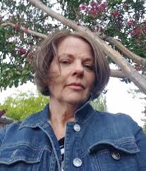 Joan Resnick Headshot