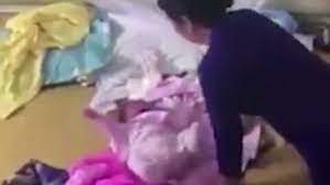 Horrific Moment Babysitter Repeatedly Hits Crying Baby Girl Daily Mail Online