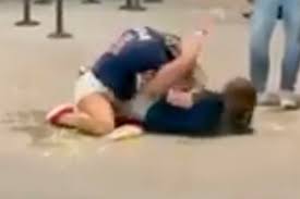 New York Post on X: Two women get in heated concession stand brawl at  Braves game t.coBmbXE9KX80 t.coRbvI3BkinX  X