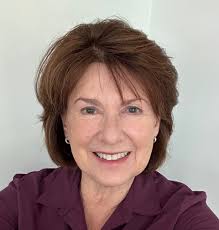 Diane Lavelle's Instagram, Twitter & Facebook