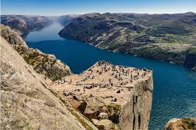 Von der hütte bis zur spitze und wieder retour können sie in vier bis fünf stunden wandern. Norwegen On Road Teil 1 Reisemobil Center