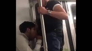 Blow on subway - XVIDEOS.COM