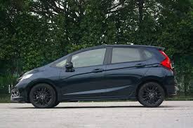 There are 3 honda jazz variants available in malaysia, check out all variants price below. Honda Jazz 1 5 Rs 2018 Review Carbuyer Singapore