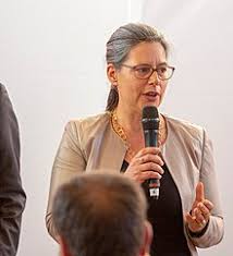 Zweite bewerbung warum spd politiker lauterbach nach dem vorsitz greift nw de : Nina Scheer Wikipedia