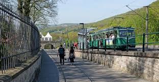 In königswinter zu dunkler´stund da trafen sich drei knaben ausrufend ob der wack´ren kund um sich an des berges. Bergfex Sehenswurdigkeiten Drachenfelsbahn Konigswinter Ausflugsziel Sightseeing